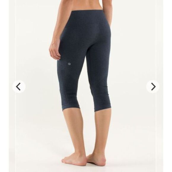 Lululemon In The Flow Crop II Heathered Inkwell 8 - Picture 2 of 11
